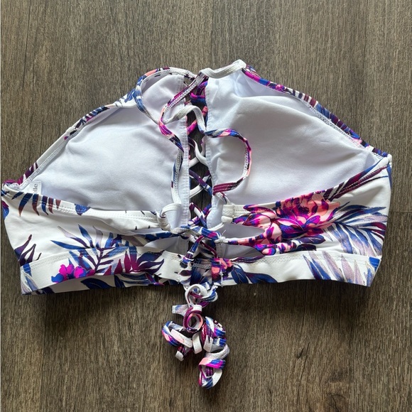 Ambrielle Purple and Pink Floral Top - Picture 5 of 5
